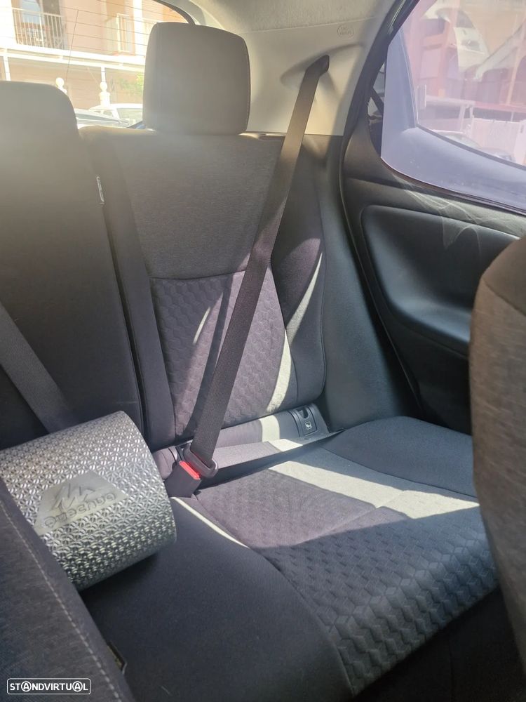 Toyota Yaris 1.5 HDF Comfort Plus - 20