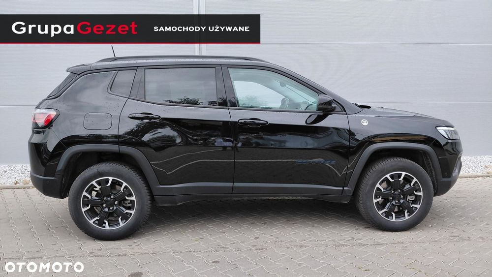 Jeep Compass - 4