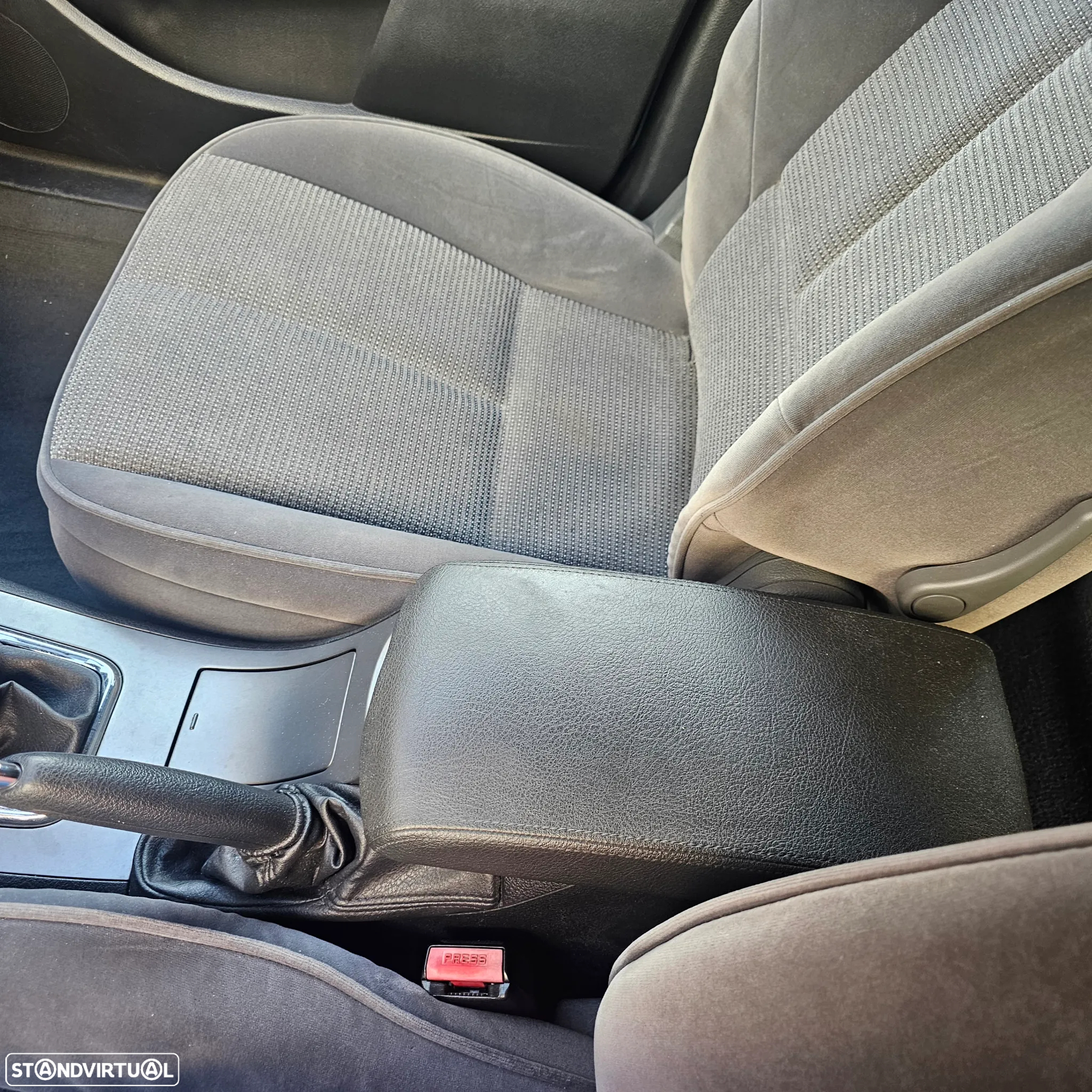 Peugeot 407 SW 1.6 HDi Navteq - 19