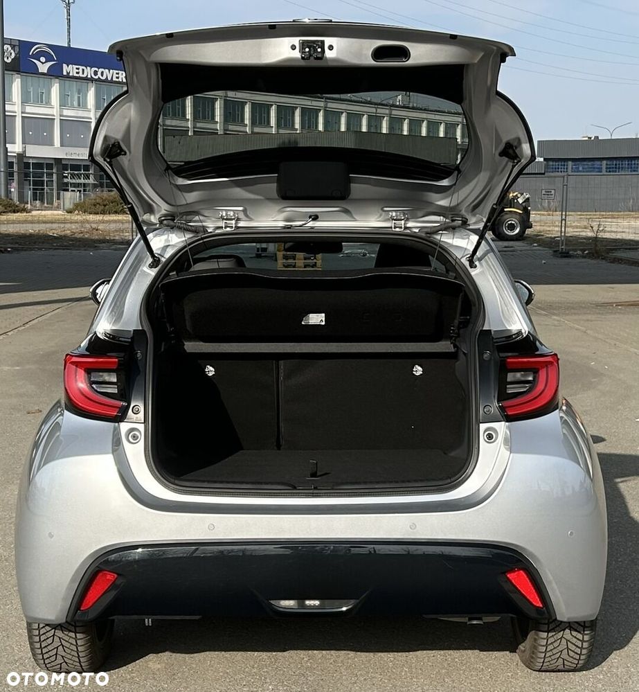 Toyota Yaris Hybrid 1.5 Executive - 12