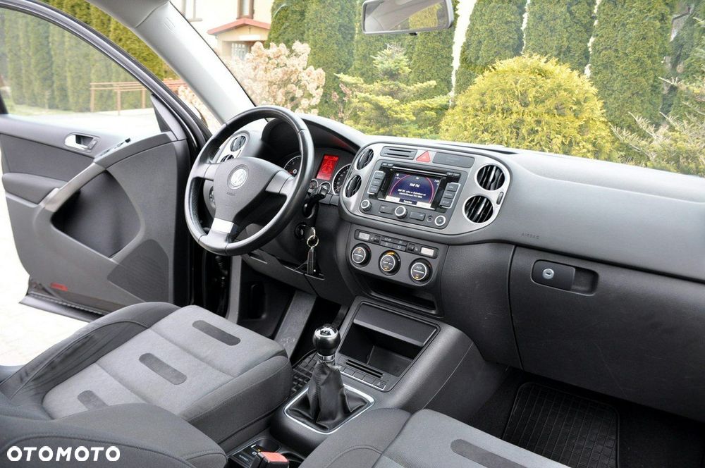 Volkswagen Tiguan - 24