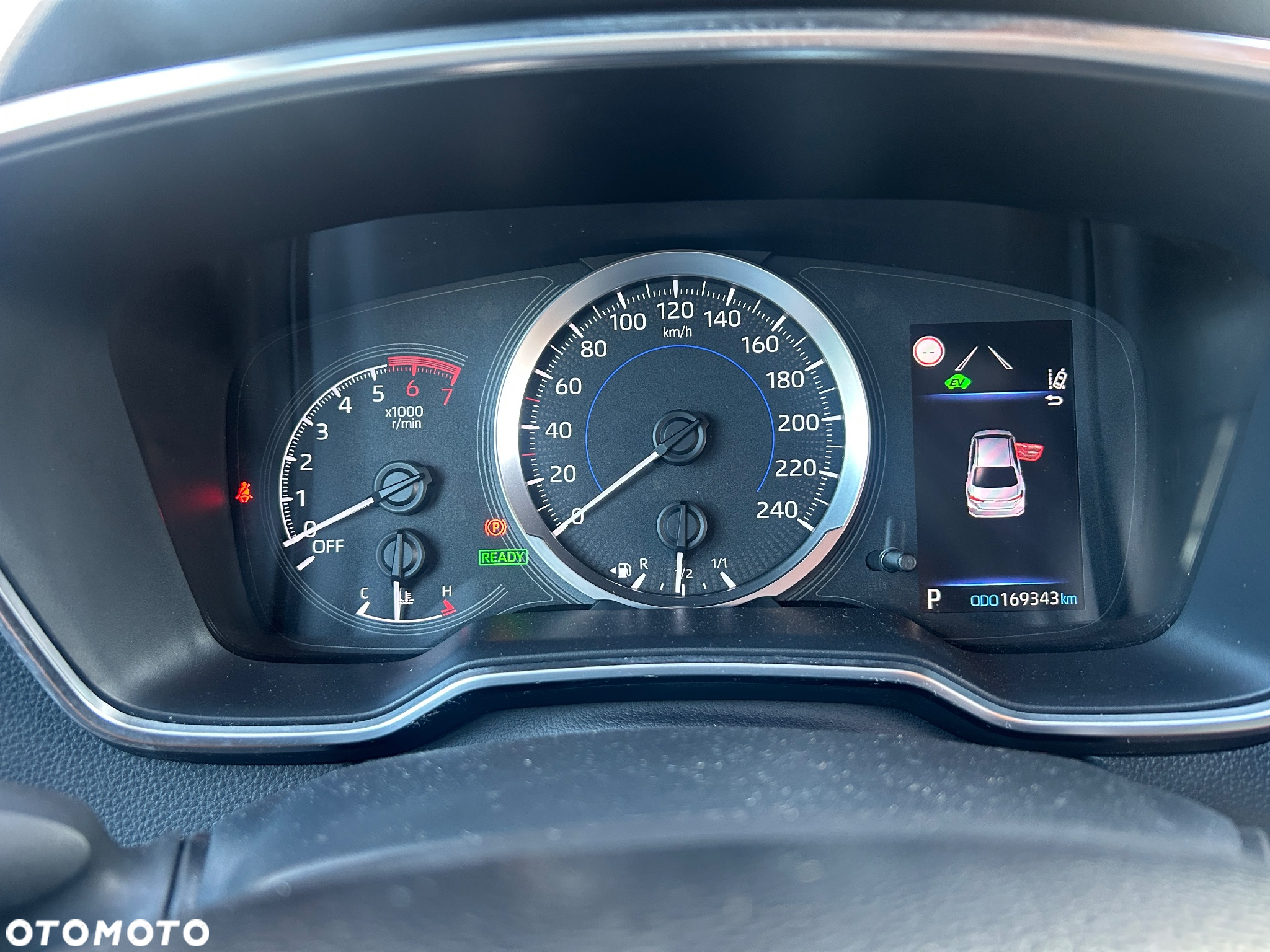 Toyota Corolla 1.8 Hybrid Comfort - 9