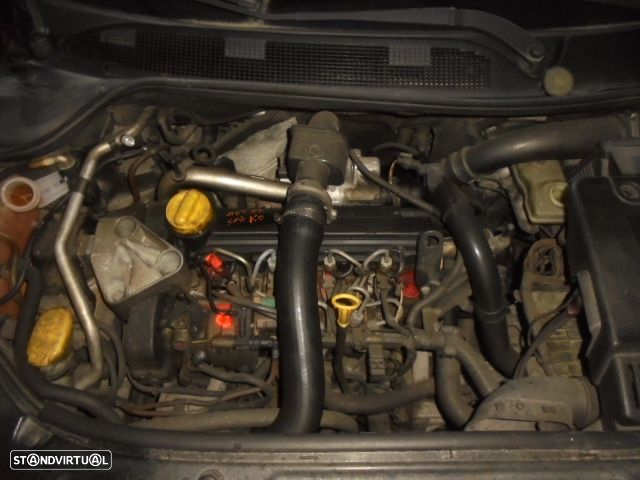 Carro MOT: K9K722 K9KBDX7  CXVEL: JR5-102   JR5-S-07 RENAULT MEGANE 2 2003 1.5DCI 82CV 5P PRETO DIESEL - 2