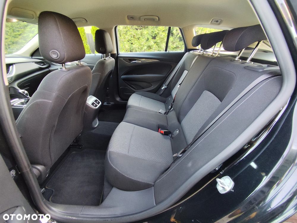 Opel Insignia - 11