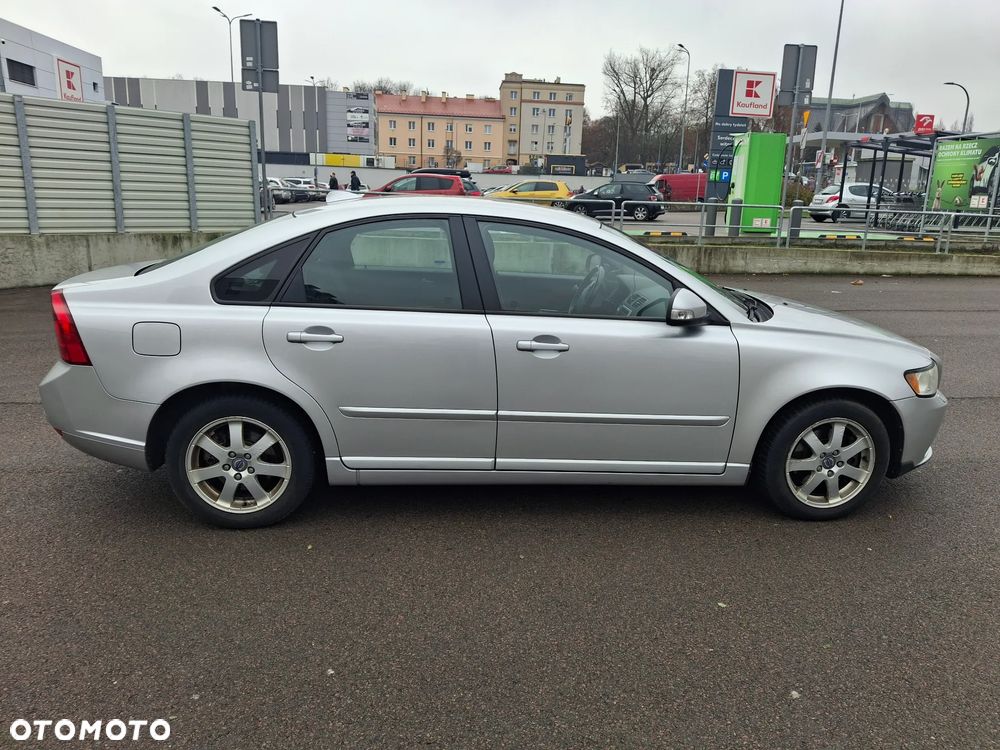 Volvo S40 2.0D Momentum - 9
