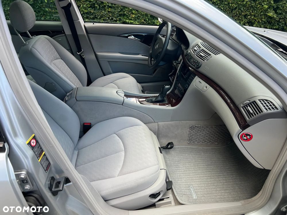 Mercedes-Benz Klasa E - 19