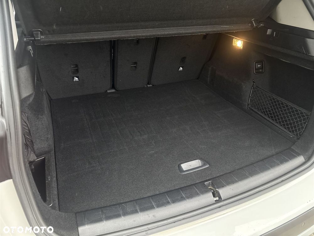 BMW X1 sDrive18i - 24
