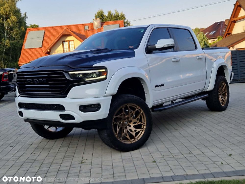RAM 1500 5.7 Crew Cab Laramie - 18