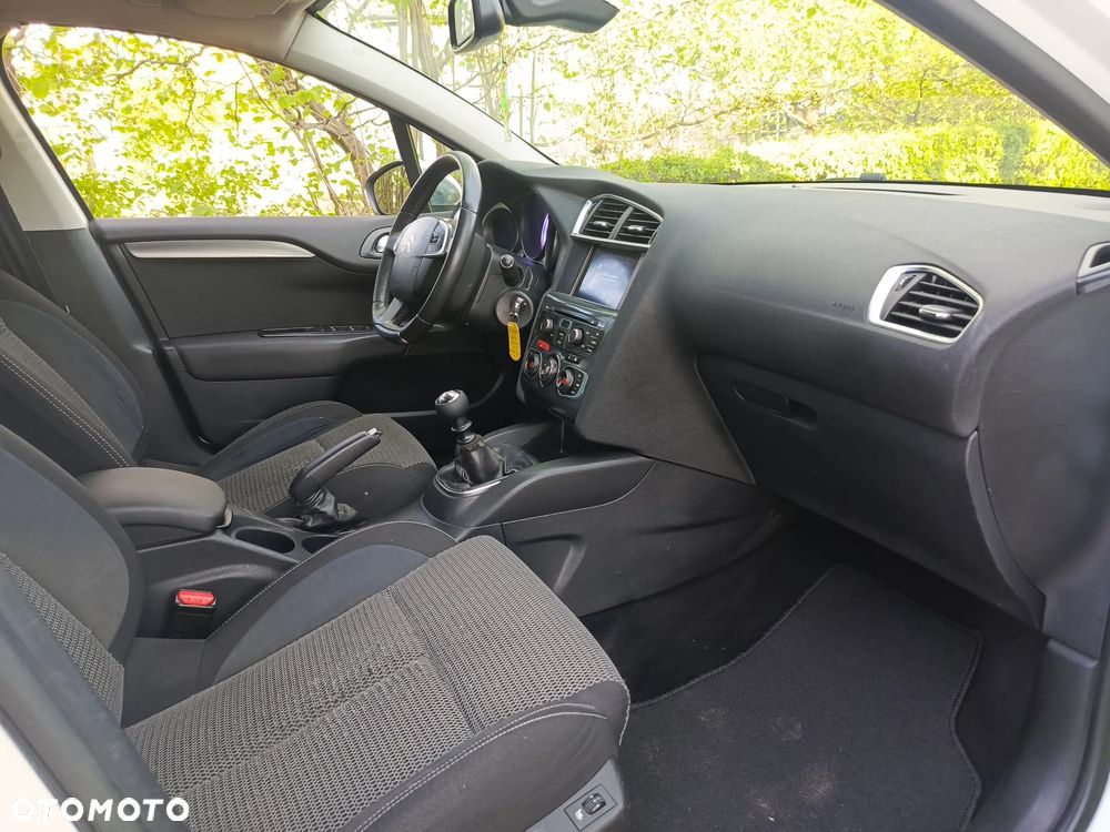 Citroën C4 e-HDi 115 Selection - 20