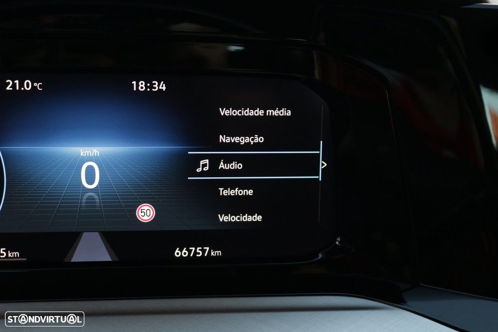 VW Golf 2.0 TDI Life - 40
