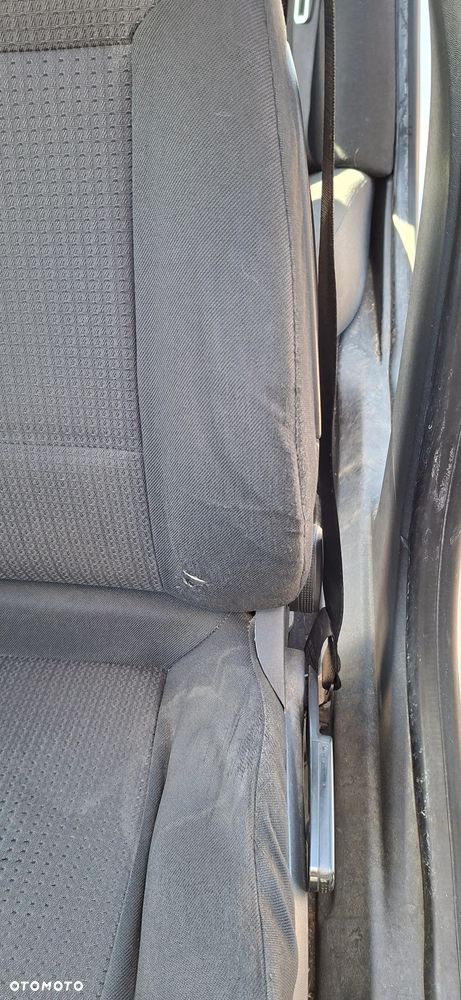 Opel Vectra 1.6 Essentia - 8