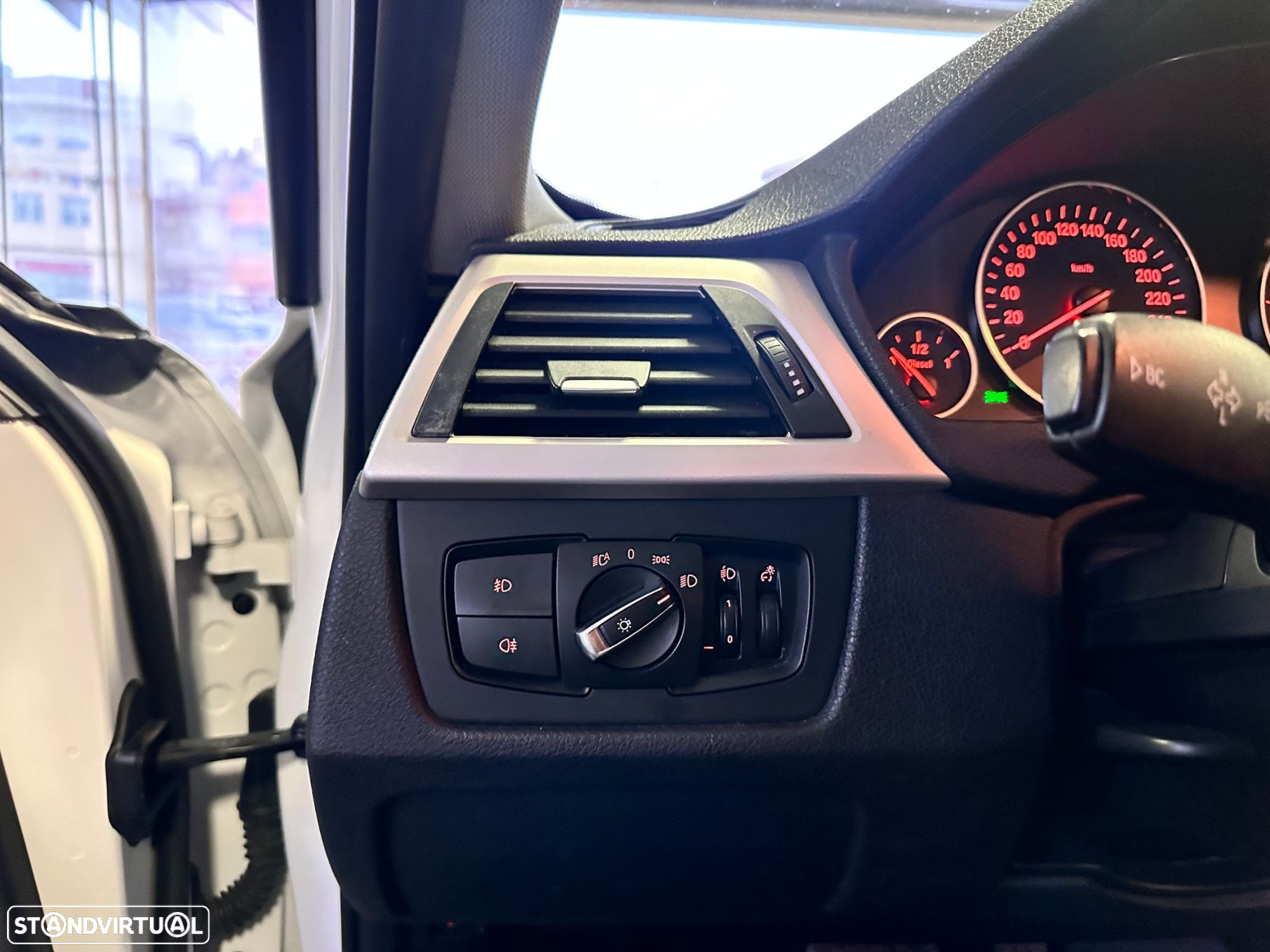 BMW 320 d Touring Auto Exclusive - 20