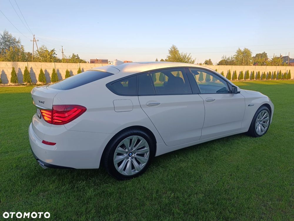 BMW Seria 5 550i - 3