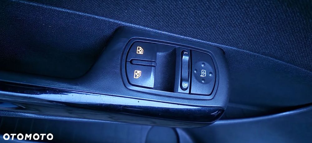 Opel Corsa 1.4 16V Satellite - 19