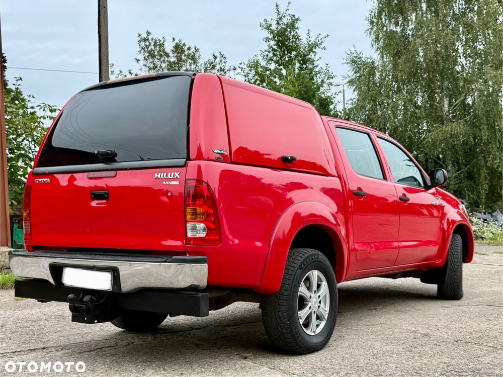 Toyota Hilux - 22