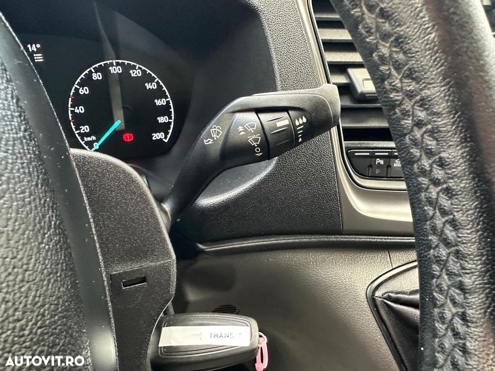 Ford Transit Custom - 24