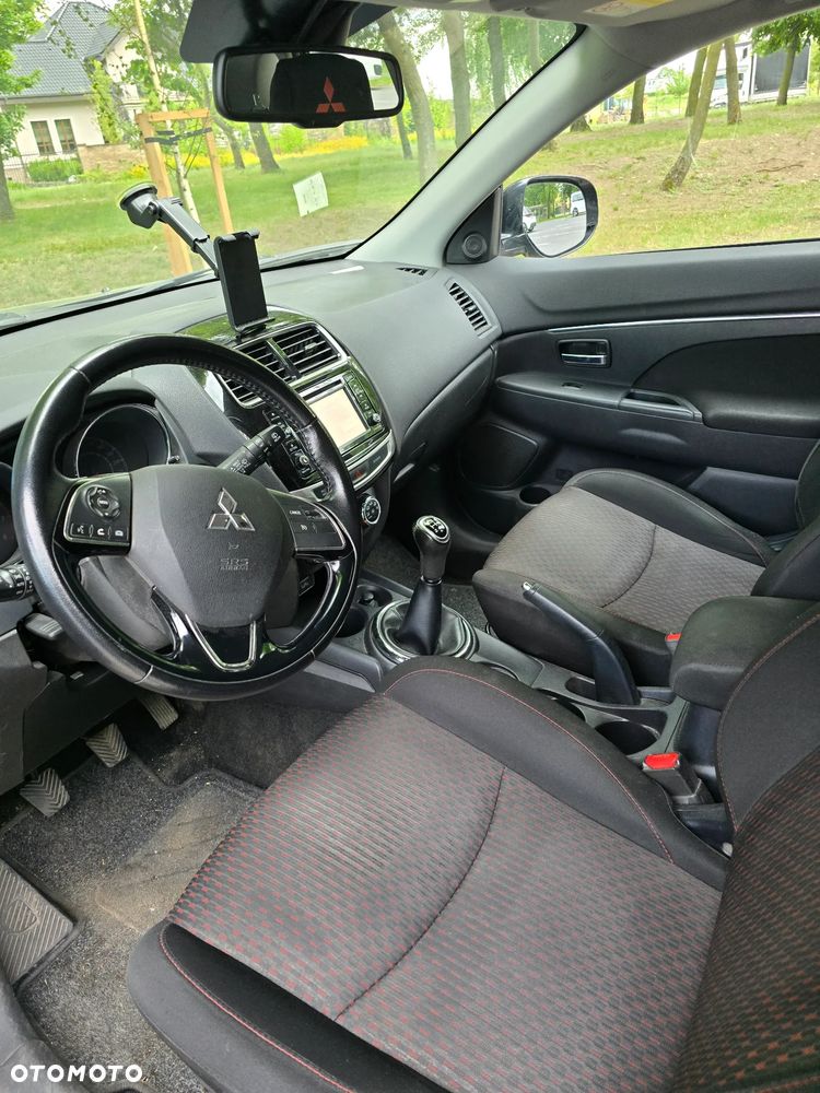 Mitsubishi ASX 1.6 Black Edition - 5