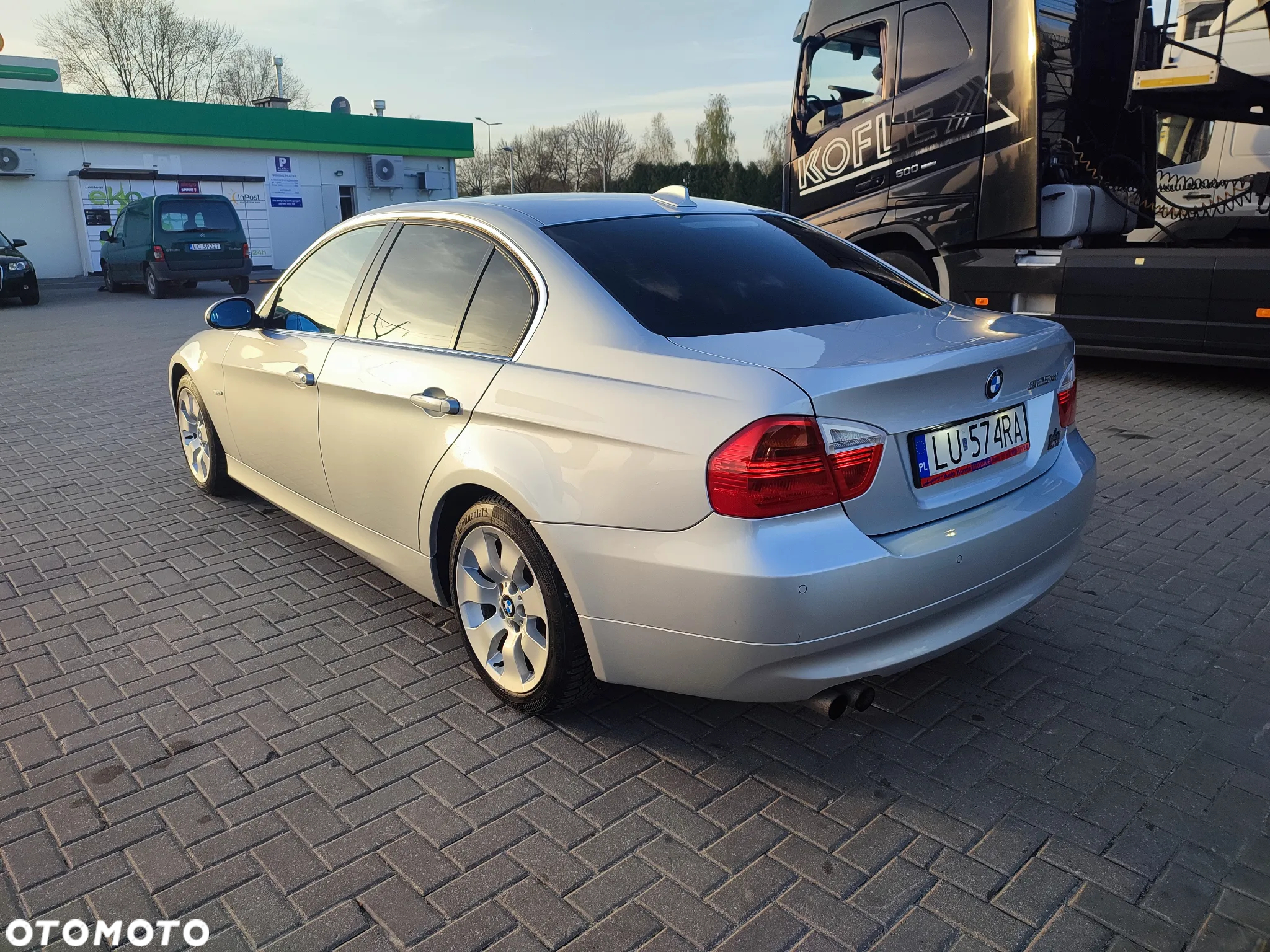 BMW Seria 3 325xi - 11