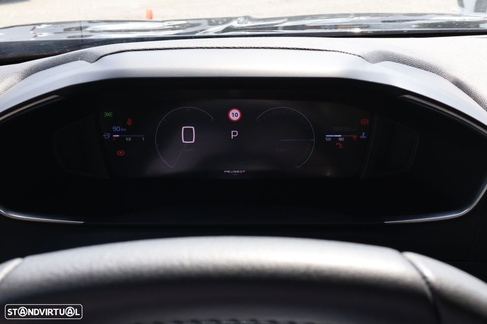 Peugeot 2008 1.2 Hybrid Allure e-DCS6 - 25