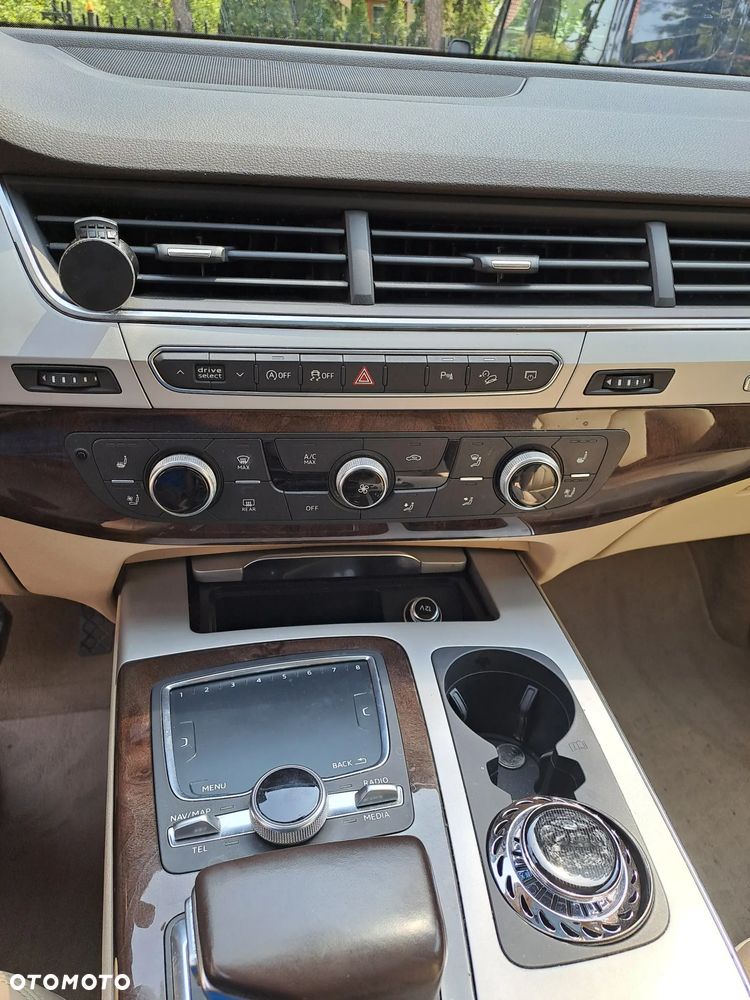 Audi Q7 - 9