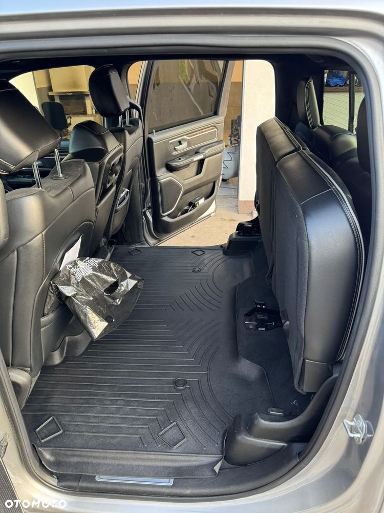 RAM 1500 5.7 Crew Cab Laramie - 23