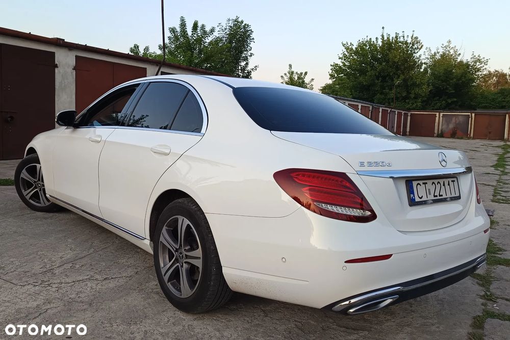 Mercedes-Benz Klasa E 220 d 9G-TRONIC - 2