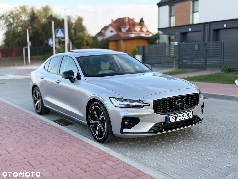 Volvo S60 B5 B R-Design - 3
