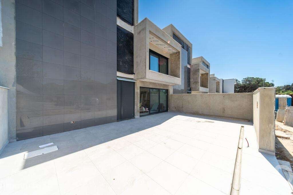 Casa / Villa T3 em Montenegro de 320,00 m2 - Grande imagem: 3/18