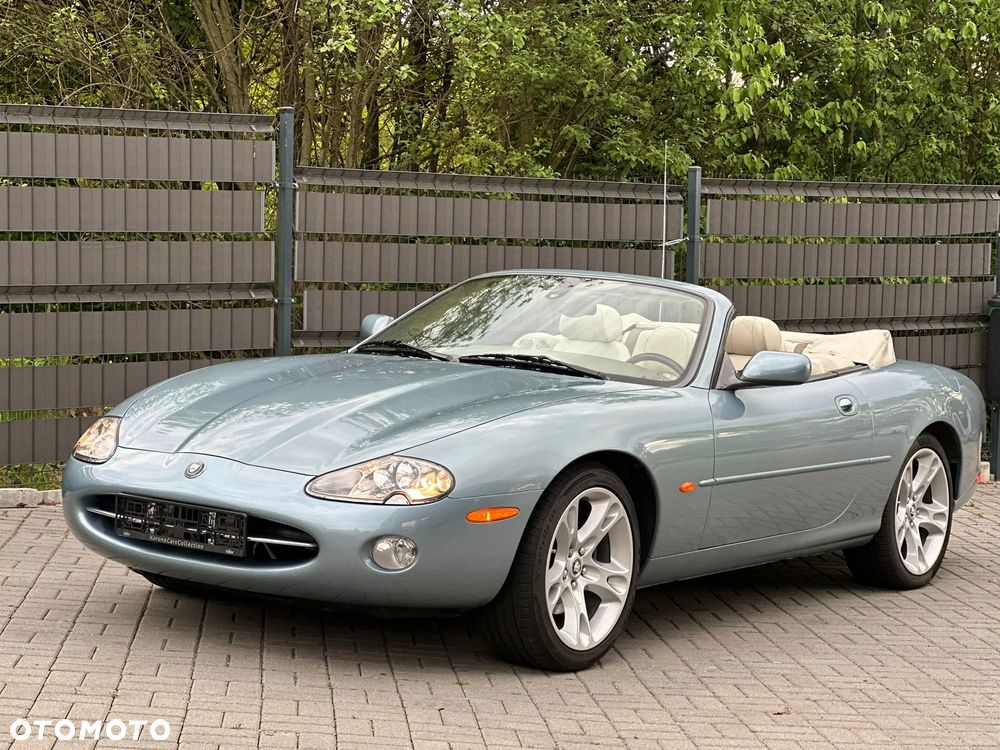 Jaguar XK8 - 13