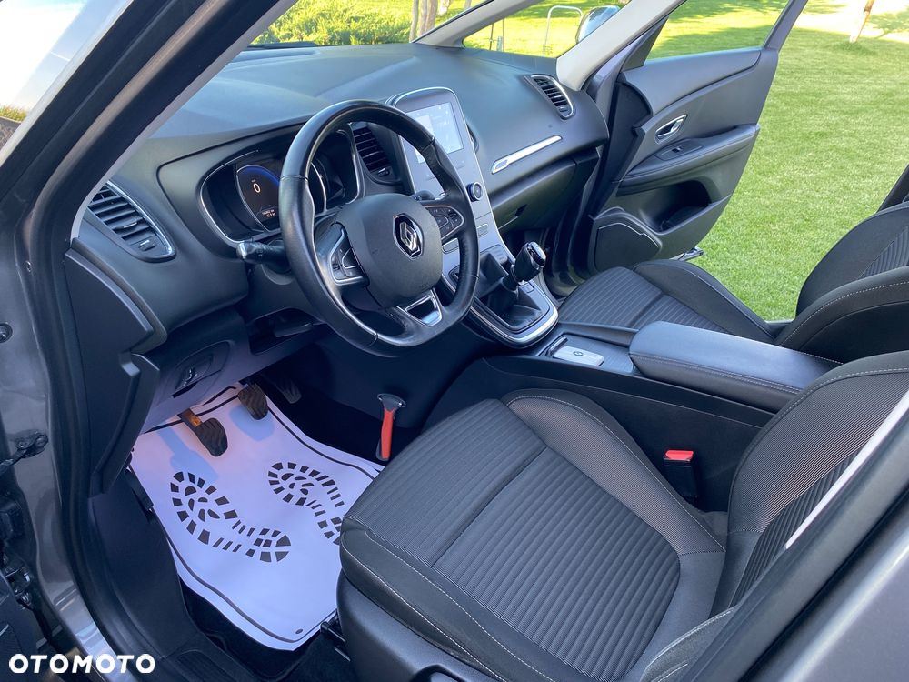 Renault Scenic - 24