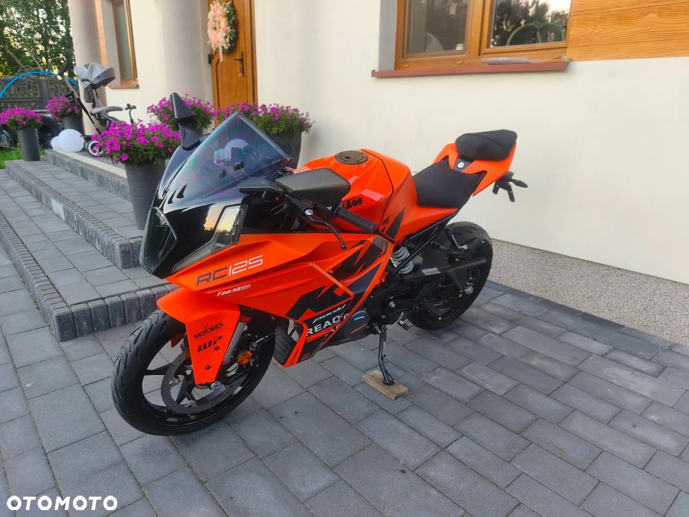 KTM RC 125 - 8