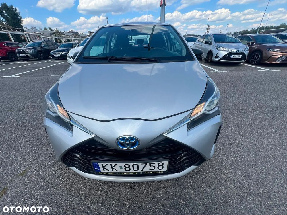 Toyota Yaris Hybrid 100 Premium - 29
