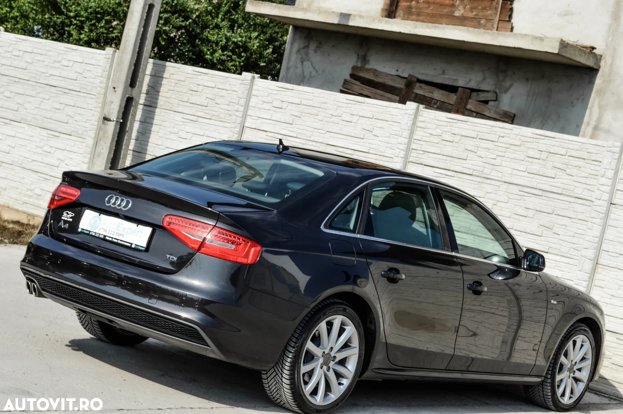 Audi A4 2.0 TDI DPF multitronic S line Sportpaket - 15