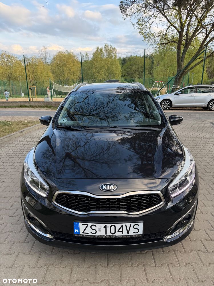 Kia Ceed - 4