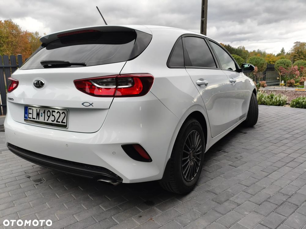 Kia Ceed 1.4 L - 6