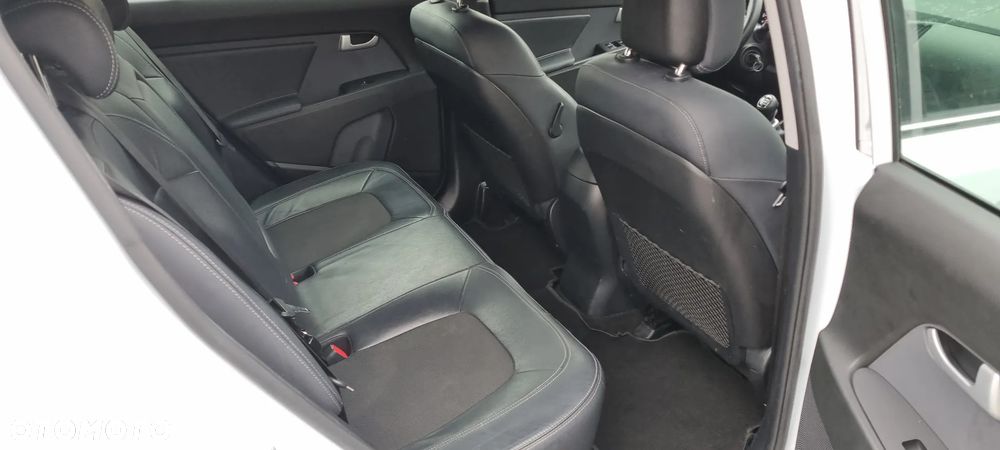 Kia Sportage - 12
