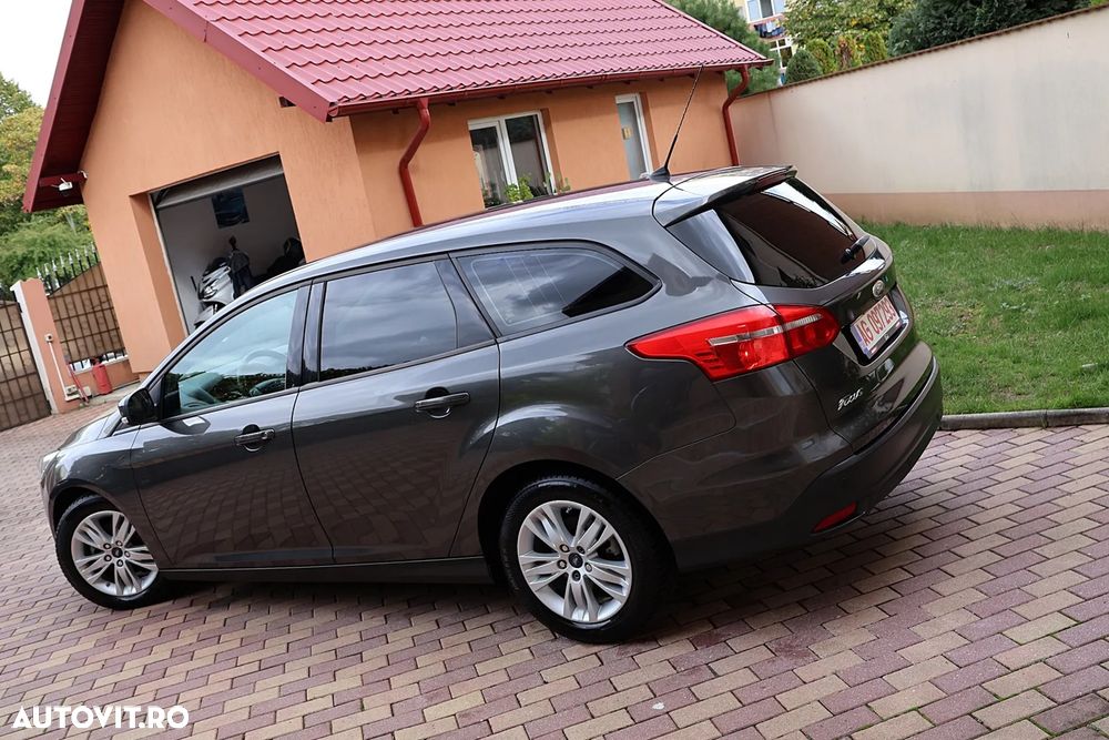 Ford Focus 1.5 EcoBlue Start-Stopp-System COOL&CONNECT - 12