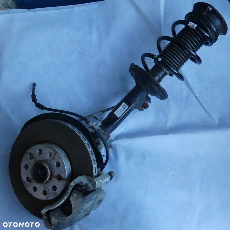 DW GOLF 7 MCPERSON PIASTA ZWROTNICA TARCZA ZACISK 5Q0413023 20 km. - 5