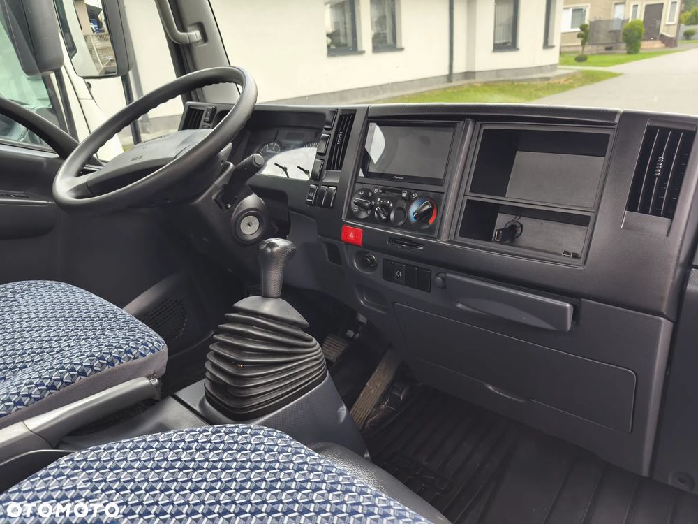 Isuzu M21 - M27 - 16