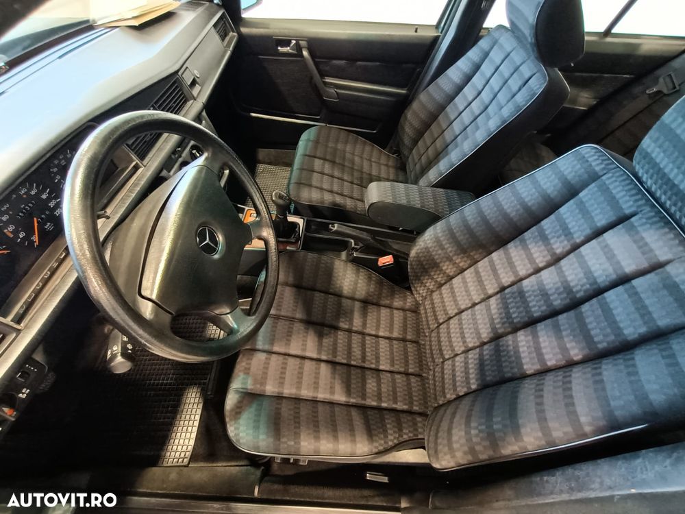 Mercedes-Benz W201 - 11