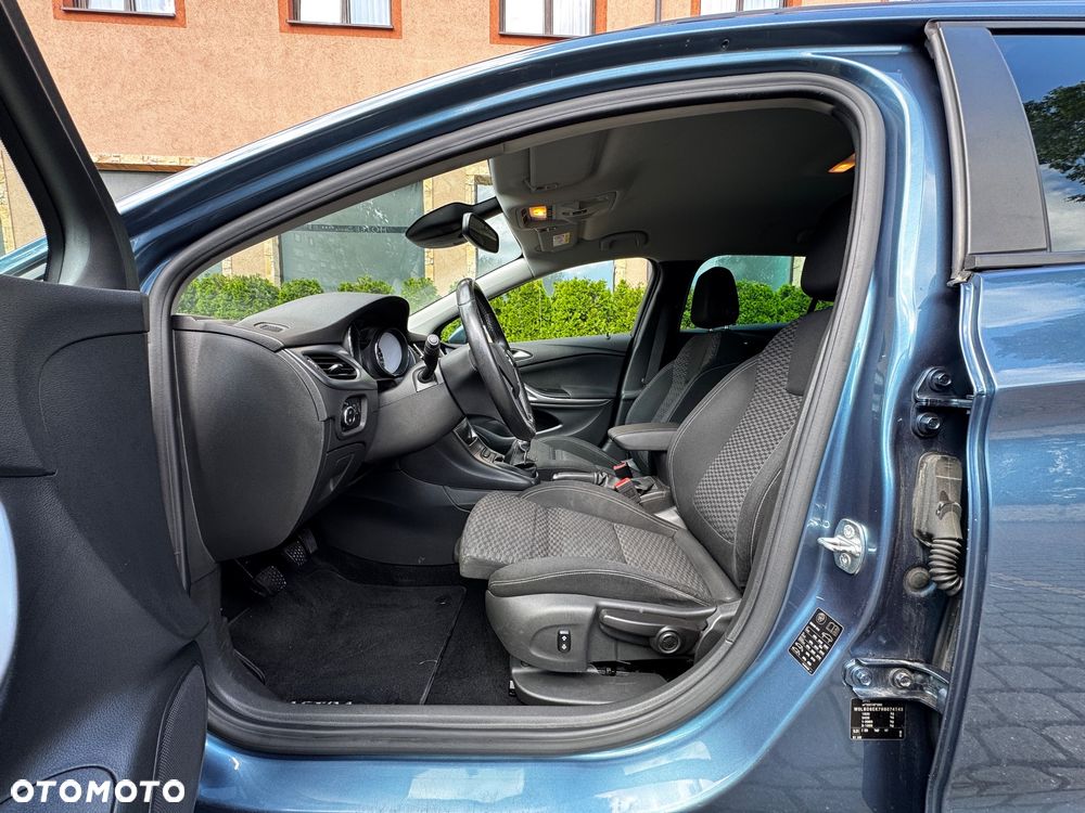 Opel Astra 1.6 CDTI Cosmo - 23
