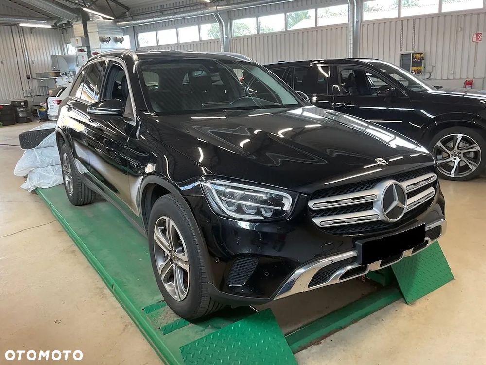 Mercedes-Benz GLC 300 e 4-Matic Avantgarde - 1
