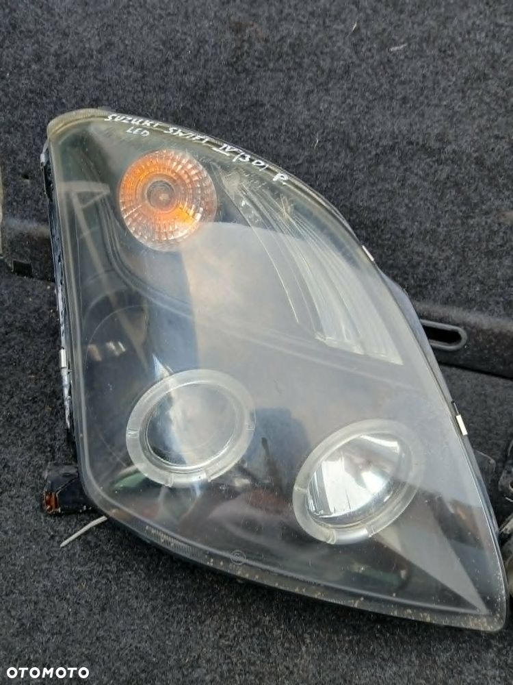 Suzuki Swift III lampa przednia lewa, prawa - 2