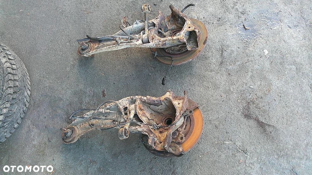 JEEP COMPASS I 2.0 CRD TYLNA ZWROTNICA LEWA LUB PRAWA PIASTA - 2