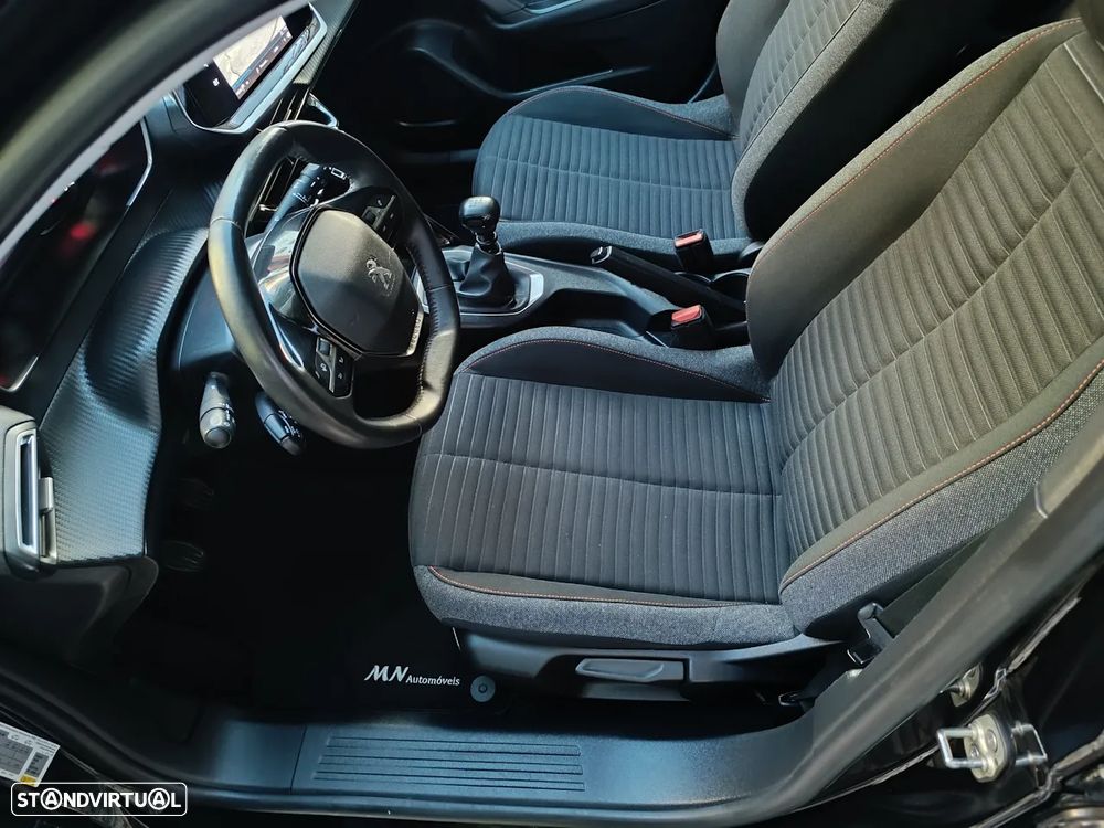 Peugeot 2008 1.2 PureTech Active - 9