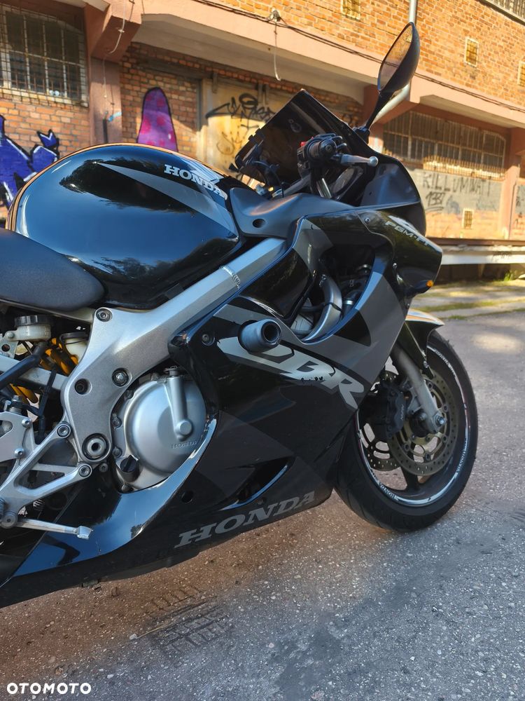 Honda CBR - 9