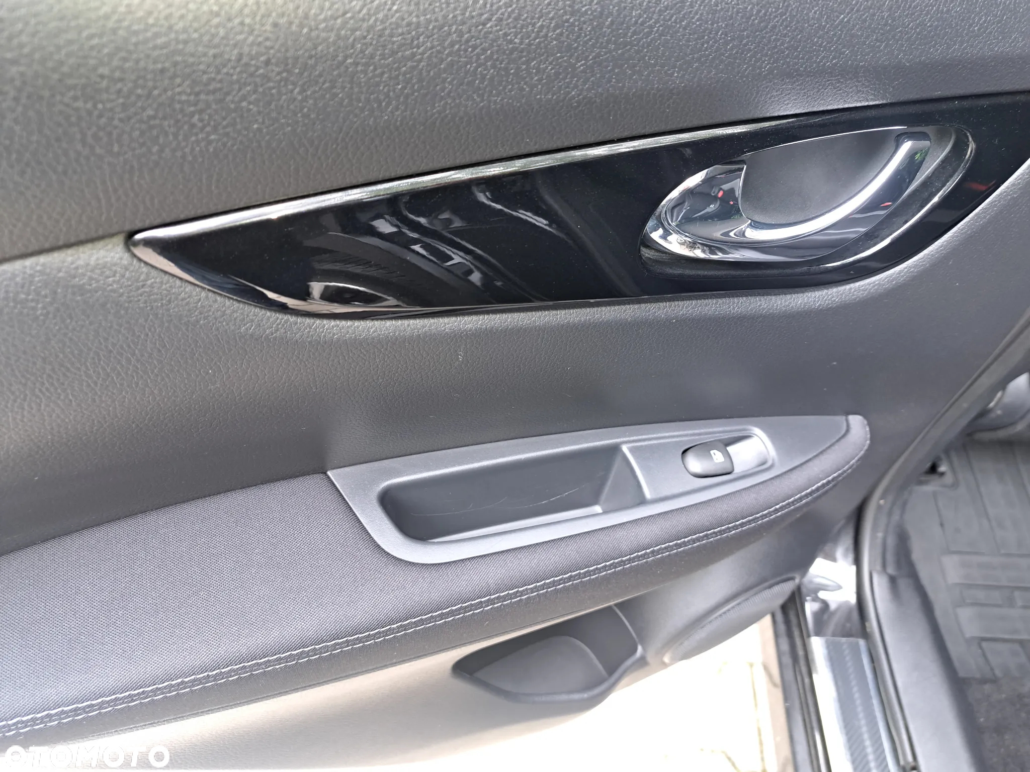 Nissan Qashqai 1.3 DIG-T N-Connecta - 13