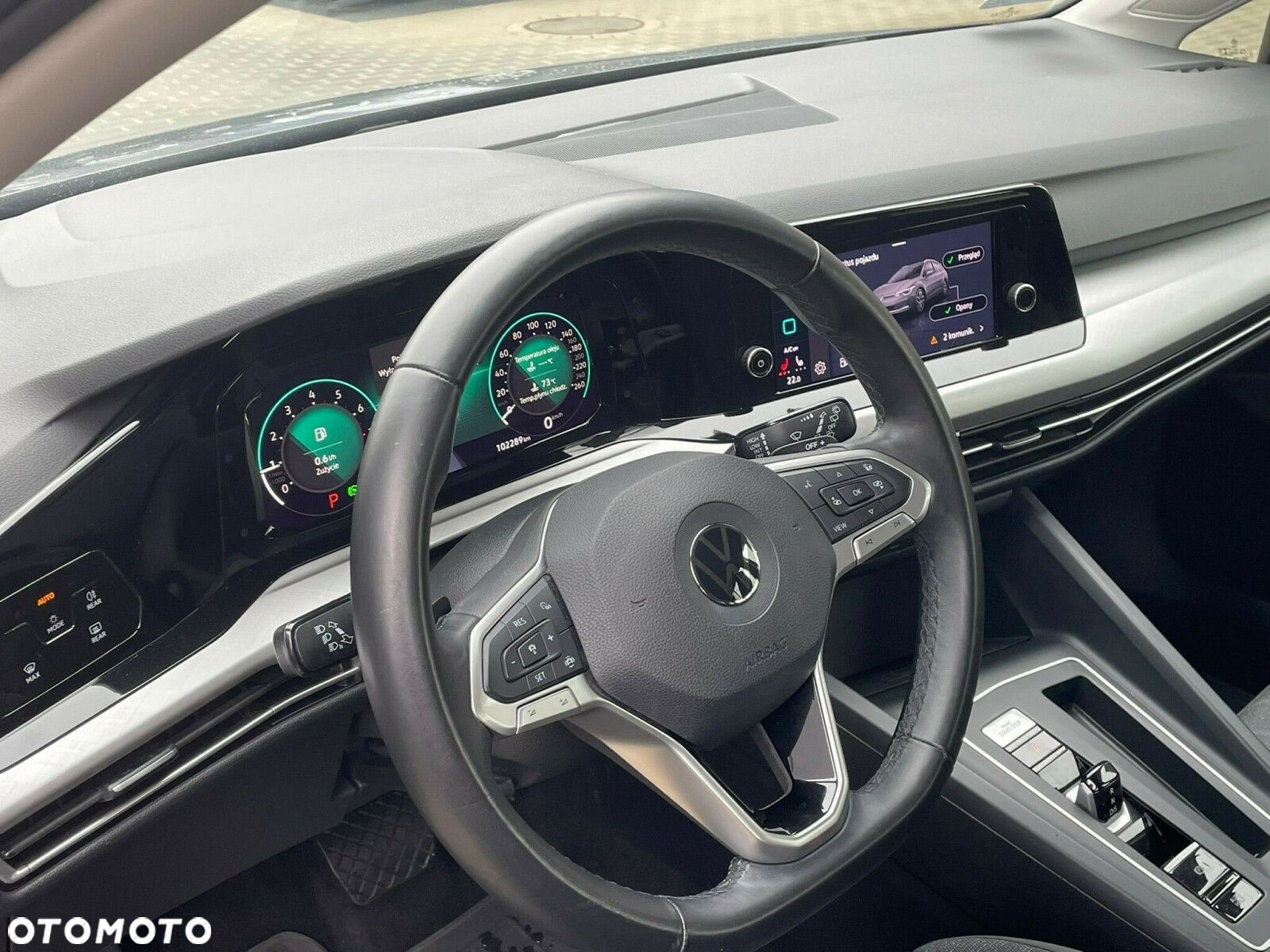 Volkswagen Golf VIII 1.0 eTSI Life DSG - 9