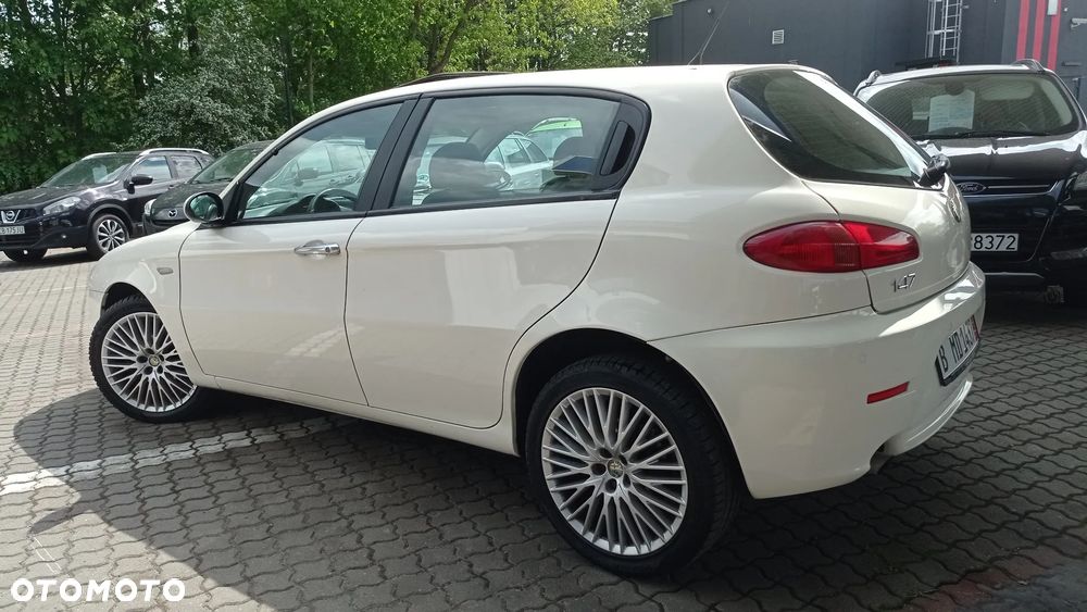 Alfa Romeo 147 1.6 Twin Spark AMICA - 15