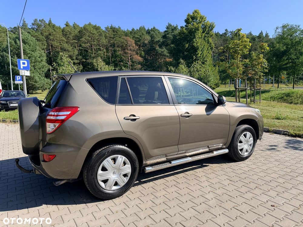 Toyota RAV4 - 11